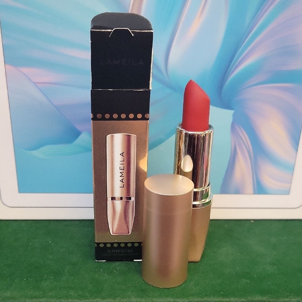 LAMEILA Primary Colour Impression 04 Lipstick 3.8g Pure Silk Satin New in Box